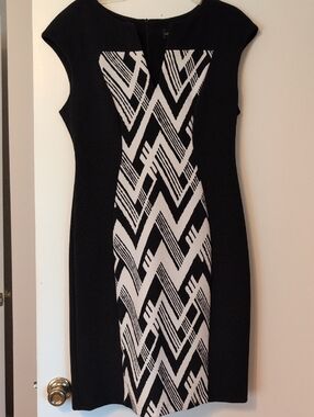 connected apparel Black and White Chevron Panel Midi Dress